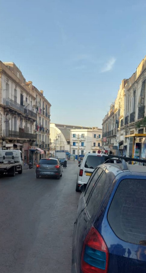 Local commercial à Oran – Idéal pour votre activité