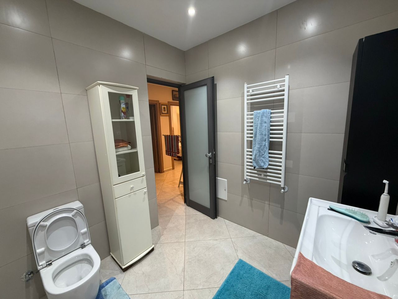 Appartement F4 de 170 m² à louer – Confort et espace | 20 000 DZD / nuit