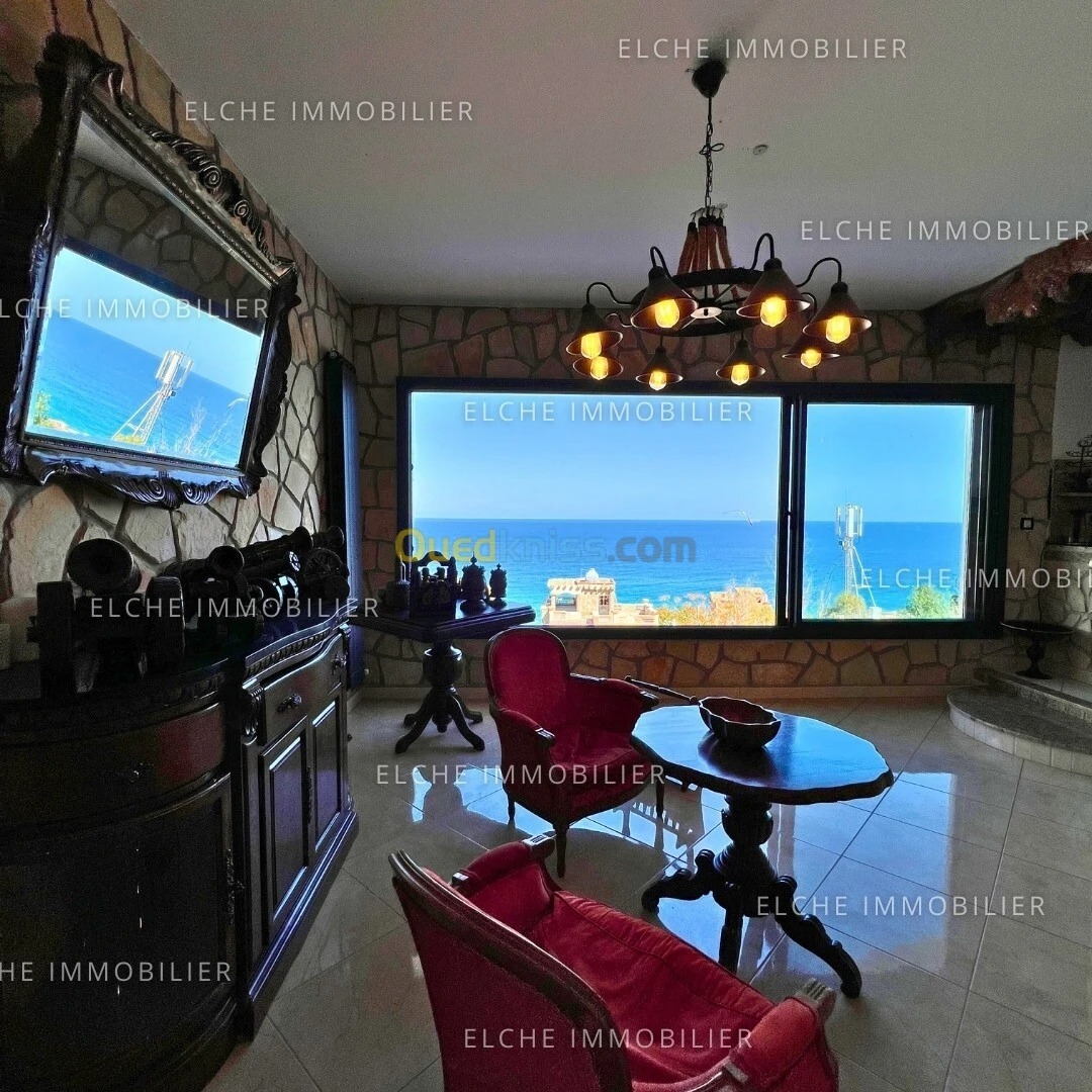 Magnifique villa avec piscine à Ain El Turck, Oran – Location saisonnière | Vue et confort