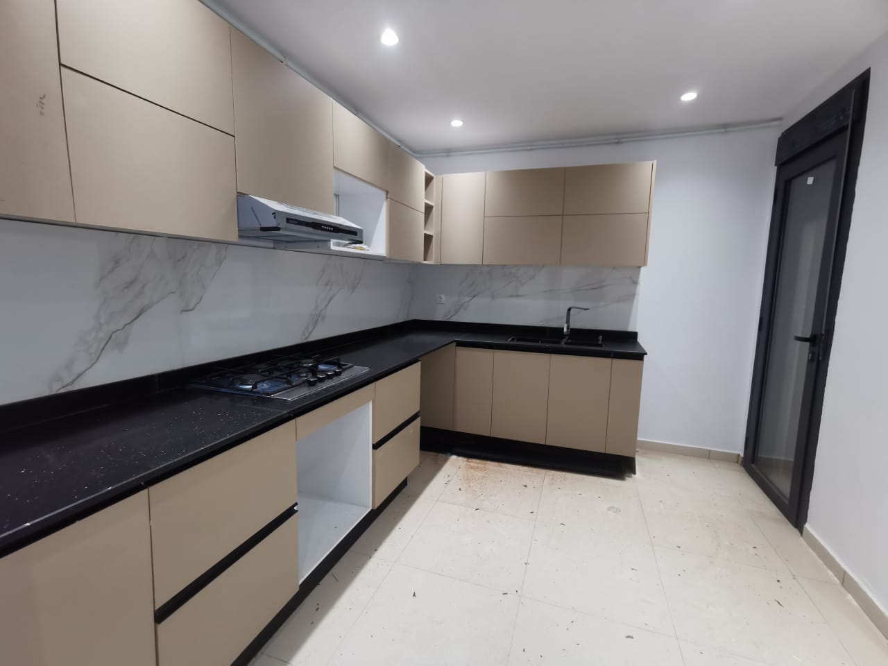Appartement F3 à louer à Fernand Ville – 87 m² en résidence | 1er étage